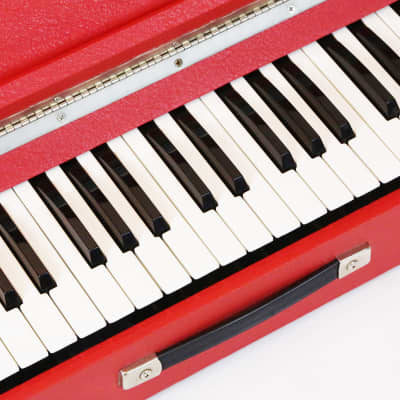 1960s Unknown Vintage Pump Air Organ Keyboard Two-Tone Red & Black Cute Retro Chord Organ Rare image 10