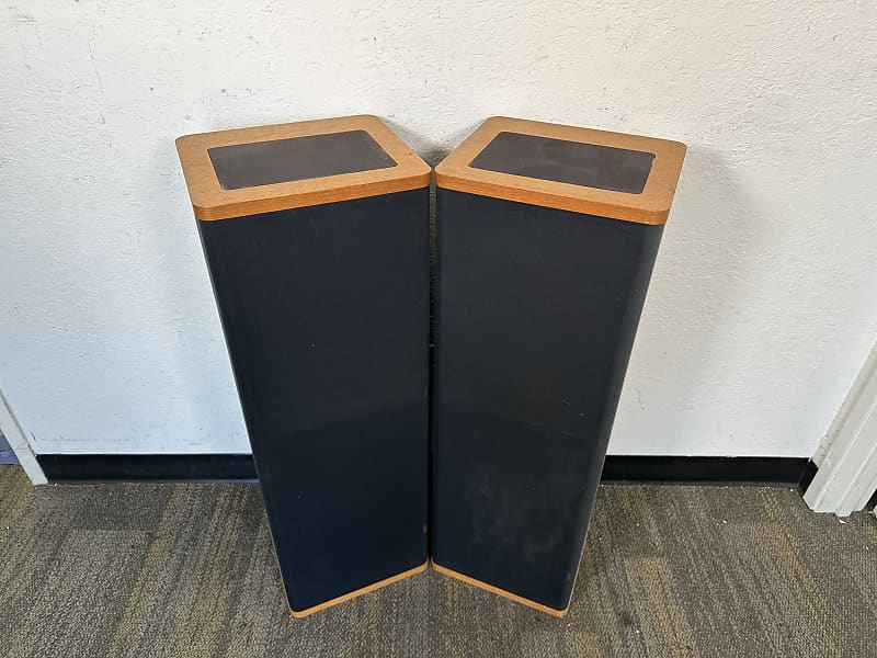 Pair Of Vintage Vandersteen Audio Model 1 Audiophile  			