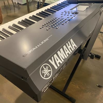 Yamaha Montage 8 88-key Flagship Synthesizer image 6