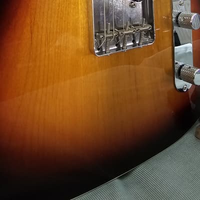 Fender '62 Custom Telecaster Reissue MIJ 3-Color Sunburst 2017 - 3-Color Sunburst image 3