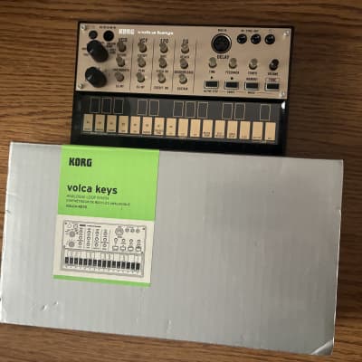 Korg Volca Keys Analog Loop Synthesizer 2013 - Present - Gold/Black image 2