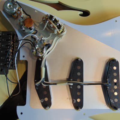 Fender Thinline 2022 - Yellow image 6