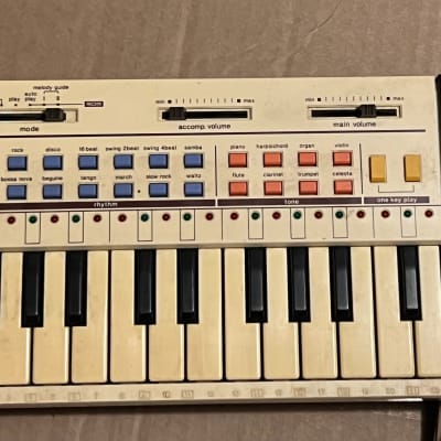 Casio PT-80 32-Key Mini Synthesizer 1980s - White