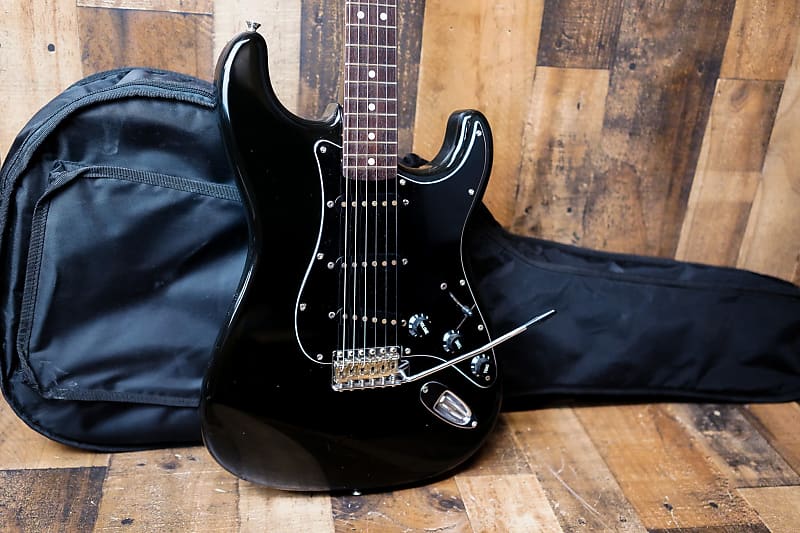 Fender ST-62 ST62-70 AB 62 Reissue Stratocaster 2006-2008 All Black Crafted  in Japan CIJ Rare w/ Bag
