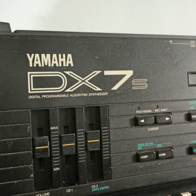 Yamaha DX7S 80s Digital Polyphonic FM Synthesiser  - 100V image 6