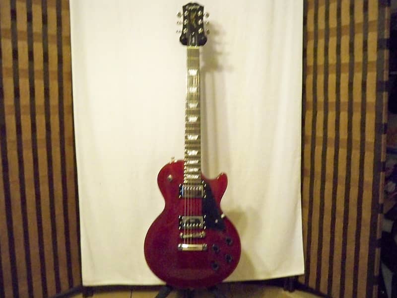 Epiphone Les Paul Studio 2020 Red Wine WGibson Leather Gig Reverb