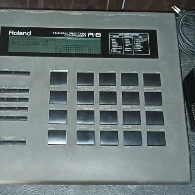 ROLAND R-8 Human Rhythm Composer 16bit Digital Drum Machine