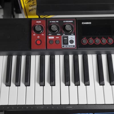 Casio CT-S1000V Casiotone 61-Key Vocal Synthesizer Keyboard