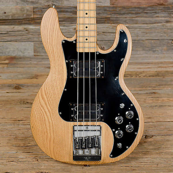 Peavey T-40 Bass Guitar image 2