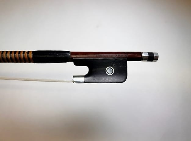 Gotz store violin bow