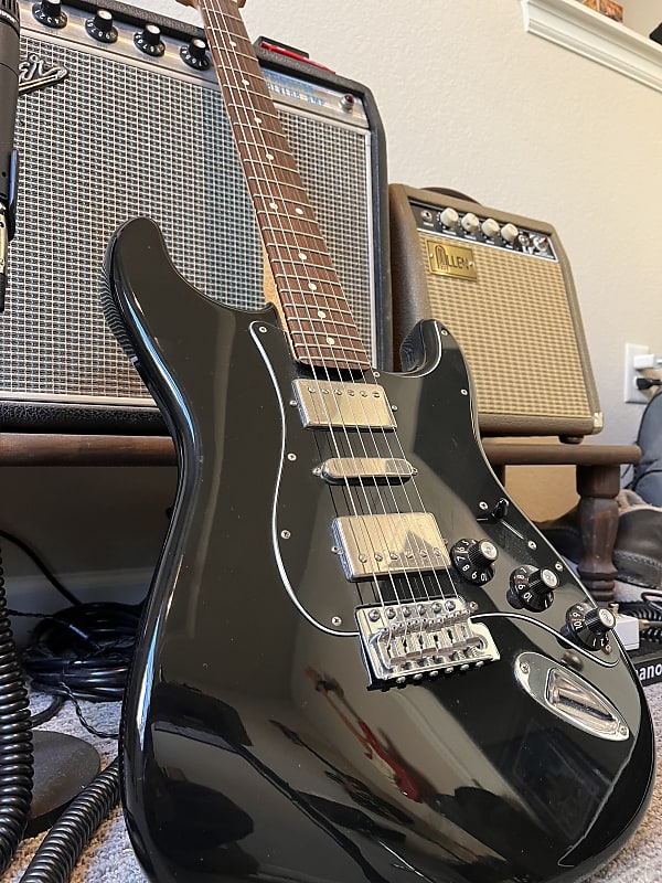 Fender Blacktop Stratocaster HSH | Reverb