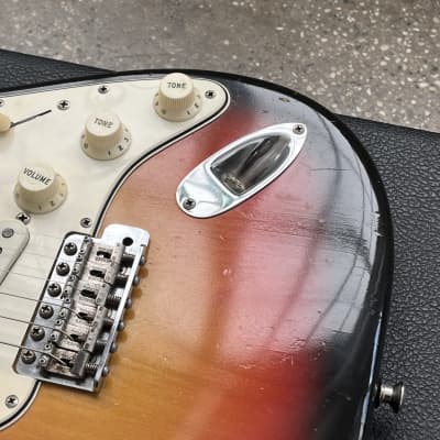 Fender Stratocaster 1965 - Three Tone Sunburst image 11