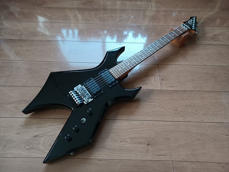 Eddie's Guitar Stranger Things Limited Edition NJ Warlock Custom Shop -  Liquid Black