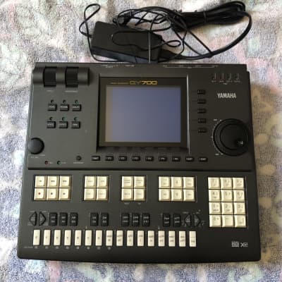 Yamaha QY700, cleaned in 2023, has floppy emulator, includes USB thumbdrive, power supply