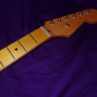 THIN 21 Medium Fret Closet Classic 9.5 C  Stratocaster Allparts Fender Licensed vintage maple neck image 3