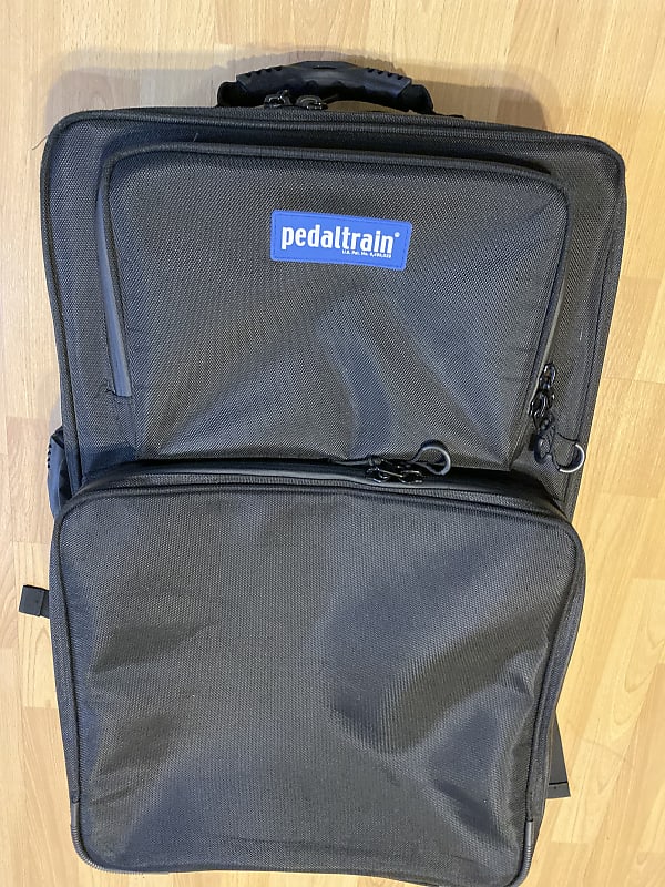 PedalTrain Hideaway Backpack /w Pedaltrain Classic 2 Reverb