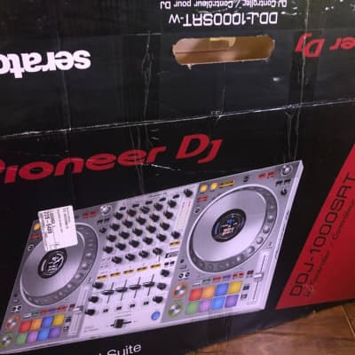 Pioneer DJ DDJ-1000SRT ホワイト DDJ-1000SRT-W (archived) 4-channel performance DJ controller