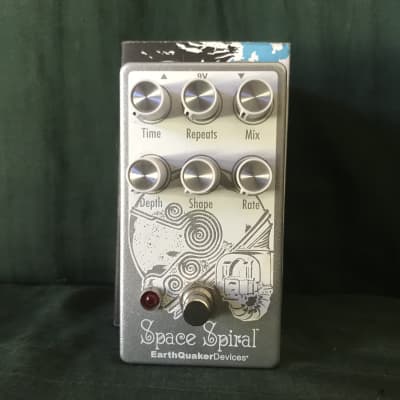 EarthQuaker Devices: Space Spiral V2 Modulated Oil Can Delay Device image 2
