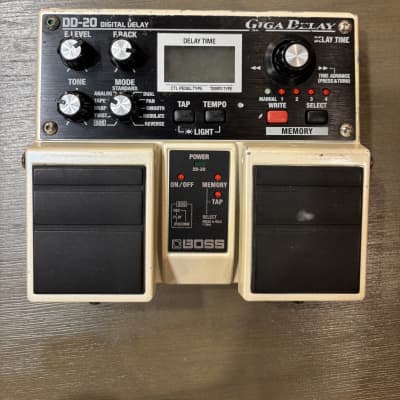 Boss DD-20 Giga Delay | Reverb