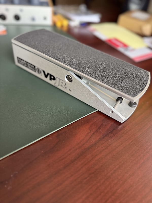Ernie Ball VP JR