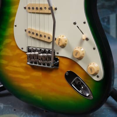 Fender Stratocaster '62 Reissue ST62QT-YLM 2013 Yellow Lime Fender Stratocaster '62 Reissue ST62QT-YLM 2013 Yellow Lime