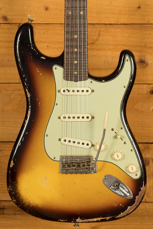 新品新作登場Fender Custom Shop Time Machine Series 1966 Stratocaster CANDY APPLE RED Relic 2005 152/6602 フェンダー　ストラト　レリック　赤 フェンダー