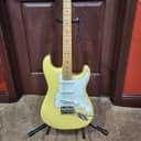 Fender Player Stratocaster with Maple Fretboard 2021 Buttercream