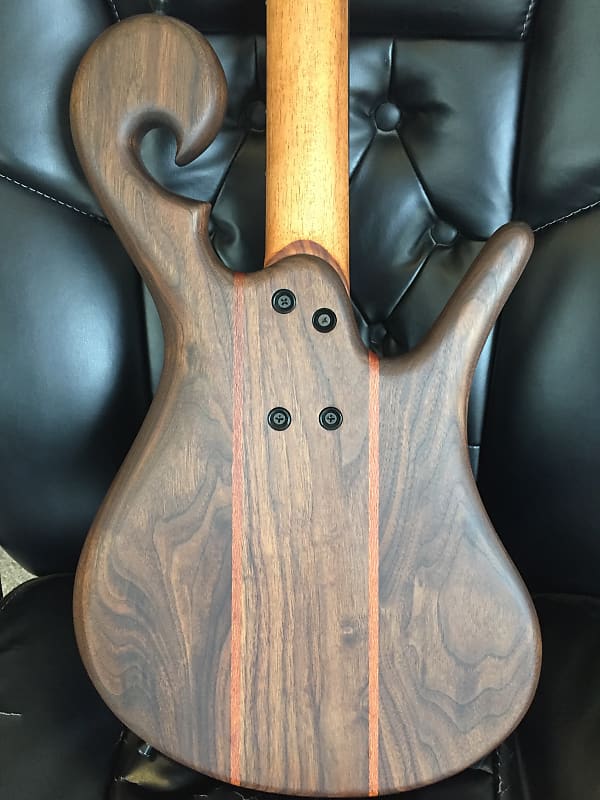 Carl Thompson Bass guitar Semi-Frills Scroll 32