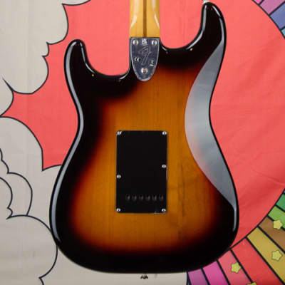 Fender VINTERA® II '70S STRATOCASTER®Maple Fingerboard, 3-Color Sunburst image 6