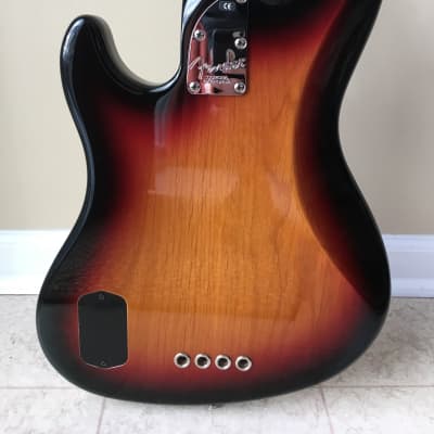 Fender American Deluxe Jazz Bass 2005 3-tone Sunburst image 6