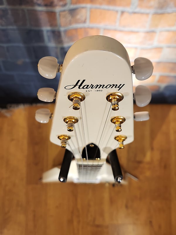 Vintage 1980s Harmony V666 GT White w/ Original Chipboard