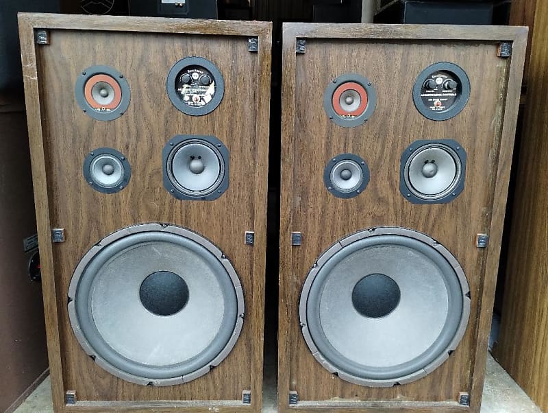 Rectilinear Highboy speakers in good condition - 1970's image 1