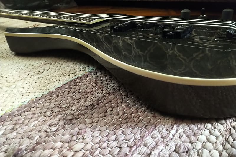 Aria Pro II Armoured Warrior Bass 1986 Green P/P Pickups