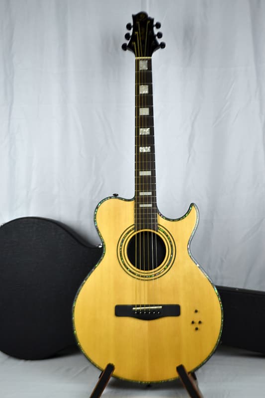 Samick Greg Bennett SMJ 17ce with Hard Shell Case, L. R.