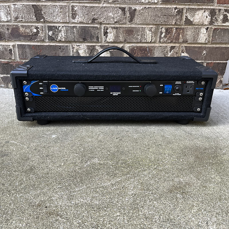 Livewire PC1100 11Outlet Power Conditioner + 2U Shallow Rack Reverb