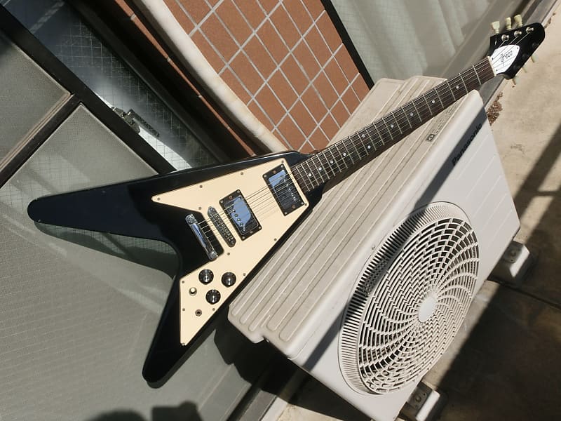 Greco FV-600 Flying V copy, Japan vintage made in 1978, very rare model.