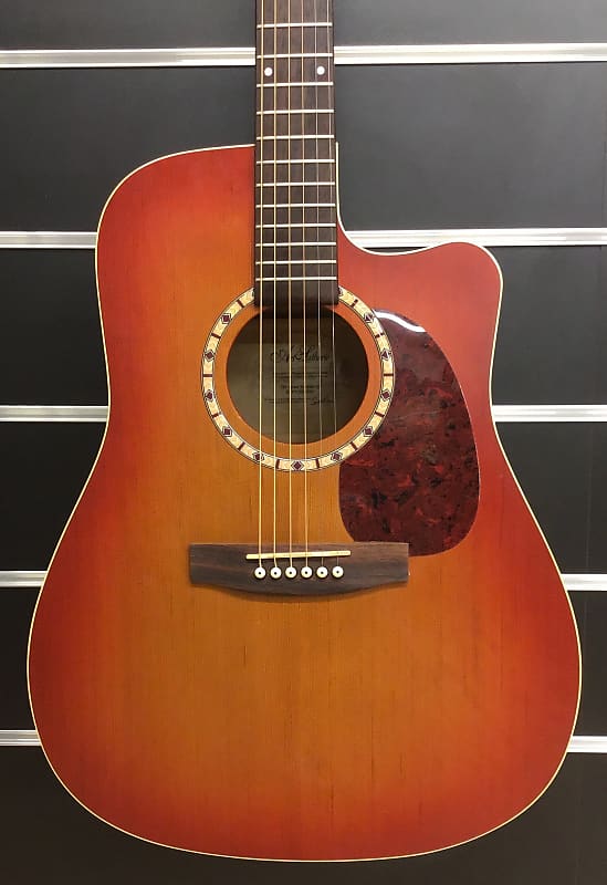 Art & Lutherie CW Cedar Sunrise QI