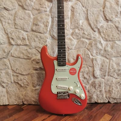 Squier Fender FSR Classic Vibe '60s Stratocaster 2021 Fiesta Red image 1