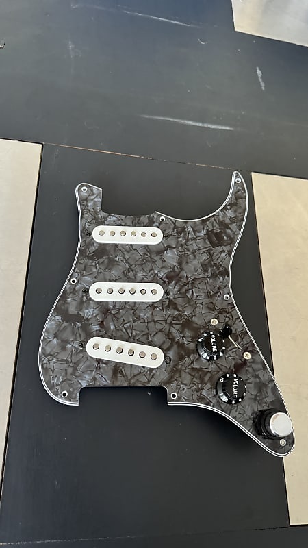 Fender Custom Shop 69' Loaded Stratocaster Pickguard, 3 x | Reverb