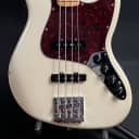 Fender Player Plus Active Jazz Bass 4-String Bass Guitar Olympic Pearl w/ Gig Bag
