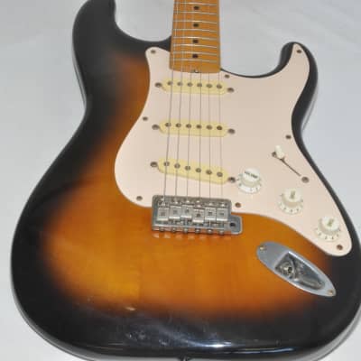 Fender Stratocaster サンバーストst-57-90 1990 Fender Stratocaster 1957 Reissue ST57-650 US Vintage PU's