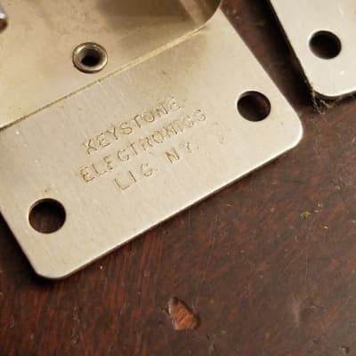 Keystone Pair (2) 9V battery holder retainer connector Heavy Duty 1970s - all metal image 5