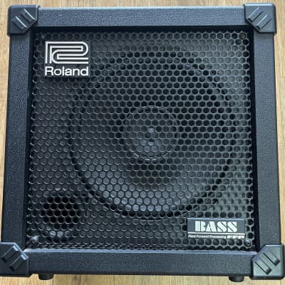 ROLAND CUBE-30 BASS AMPLIFIER 30W 1x10" W/DSP MODELING (USED)