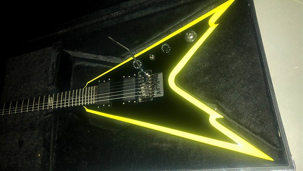 DEAN RAZORBACK 黒/黄色 ハードケース付き Razorback X Classic Black | Dean Guitars