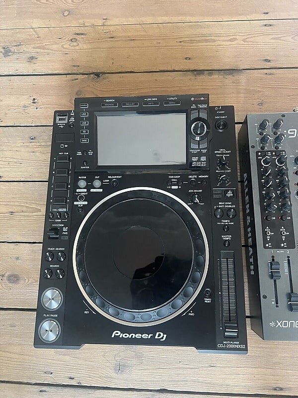 Pioneer CDJ 2000 NXS2 Pair Plus Allen & Heath Xone:92 DJ Pioneer CDJ 2000 NXS2 Pair Plus Allen & Heath Xone:92 DJ