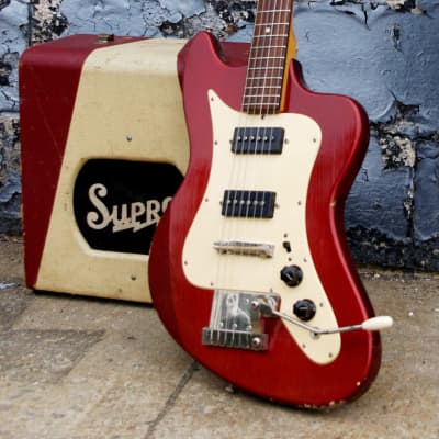 MURPH SQUIRE ii-T 1965 Aged Candy Apple Red. Offset Guitar Styled after Jaguar and Strat. ULTRA RARE image 3
