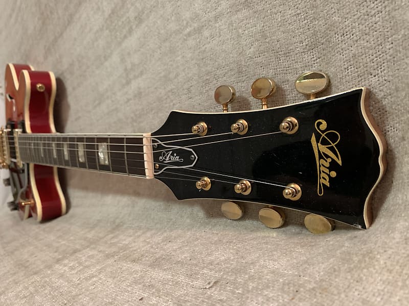 Vintage 1970's Aria Diamond 1242 G Red with Gold Hardware + Case