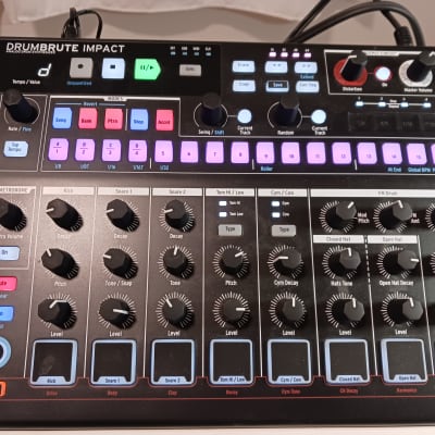 Arturia Drumbrute Impact Analog Drum Synth w/Adaptor