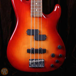 Fender Deluxe Series Zone Bass 2003 - 2006