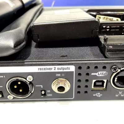 Shure UR4D L3 Dual Wireless Receiver W/2 UR2 Handheld Transmitters #2417 (One) image 20